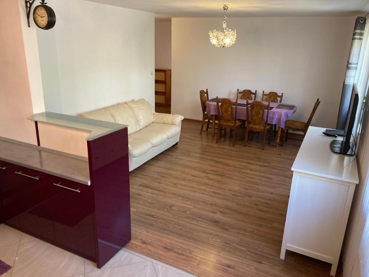 Dom Chotomow Daire Dış mekan fotoğraf